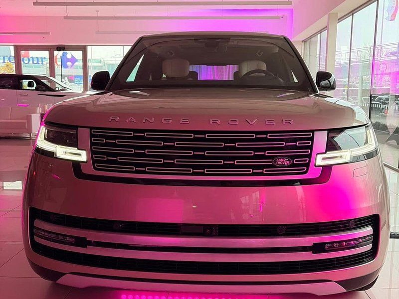 Fashion & Night Range Rover — degustacja Kapka Wina Tychy w salonie Inter Welm