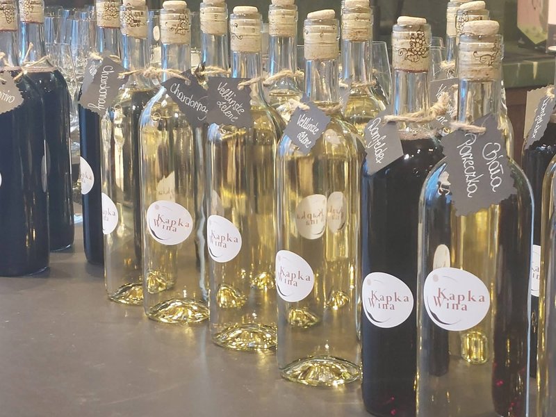 Kapka Wina Rybnik × Kler Katowice — degustacja win w salonie designu
